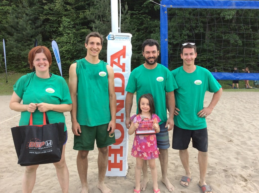 Mélissa Vachon, Mathieu Ouellet, Tony Rodrigue, Raphaël Douville et la petite, Justine Rodrigue