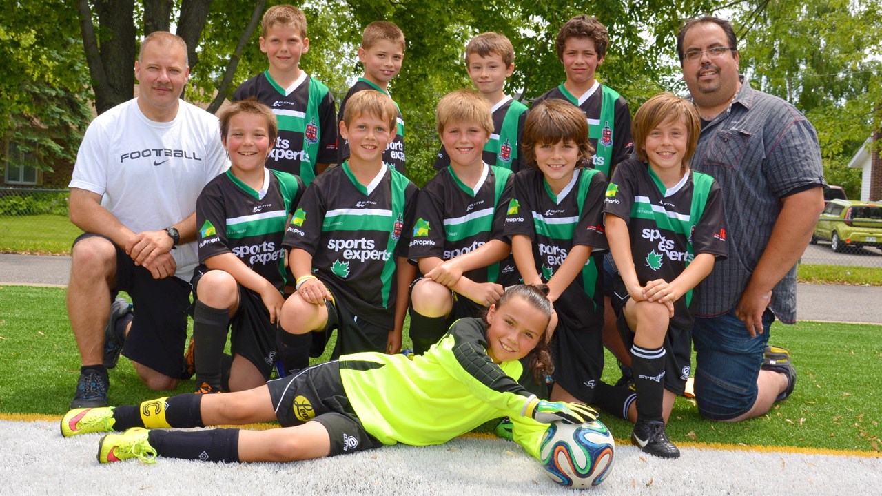 1re rangée: Nathan Castonguay, Keven Morin, Antonin Jacques, Anthony Gauthier, Joseph Lessard.
2e rangée : Michel Garneau, Alexandre Thibodeau, Marc-Antoine Garneau, Charles-Edouard Létourneau, Hubert Drouin, Yanick Fecteau.
Gardien: Samuel Fecteau 