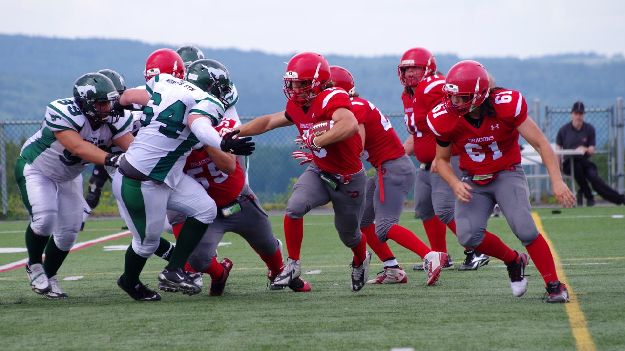 Les Dragons de la Beauce-Etchemin encaissent un revers à leur premier match de la saison 2015