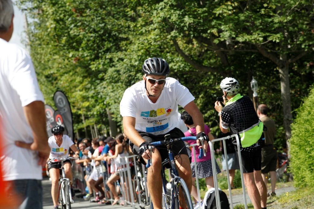 Le Triathlon du Lac-Poulin permet d'amasser 23 500$ pour la bonne cause