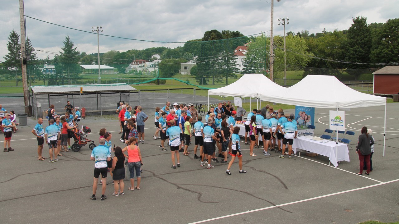 La « Randonnée Beauce 2015 » avec Marie-Philip Poulin permet d'amasser 25 000 $ pour la piste cyclable