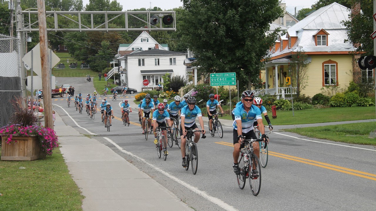 La « Randonnée Beauce 2015 » avec Marie-Philip Poulin permet d'amasser 25 000 $ pour la piste cyclable