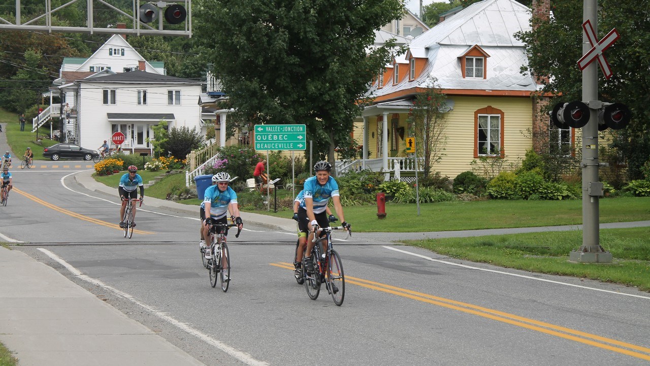 La « Randonnée Beauce 2015 » avec Marie-Philip Poulin permet d'amasser 25 000 $ pour la piste cyclable