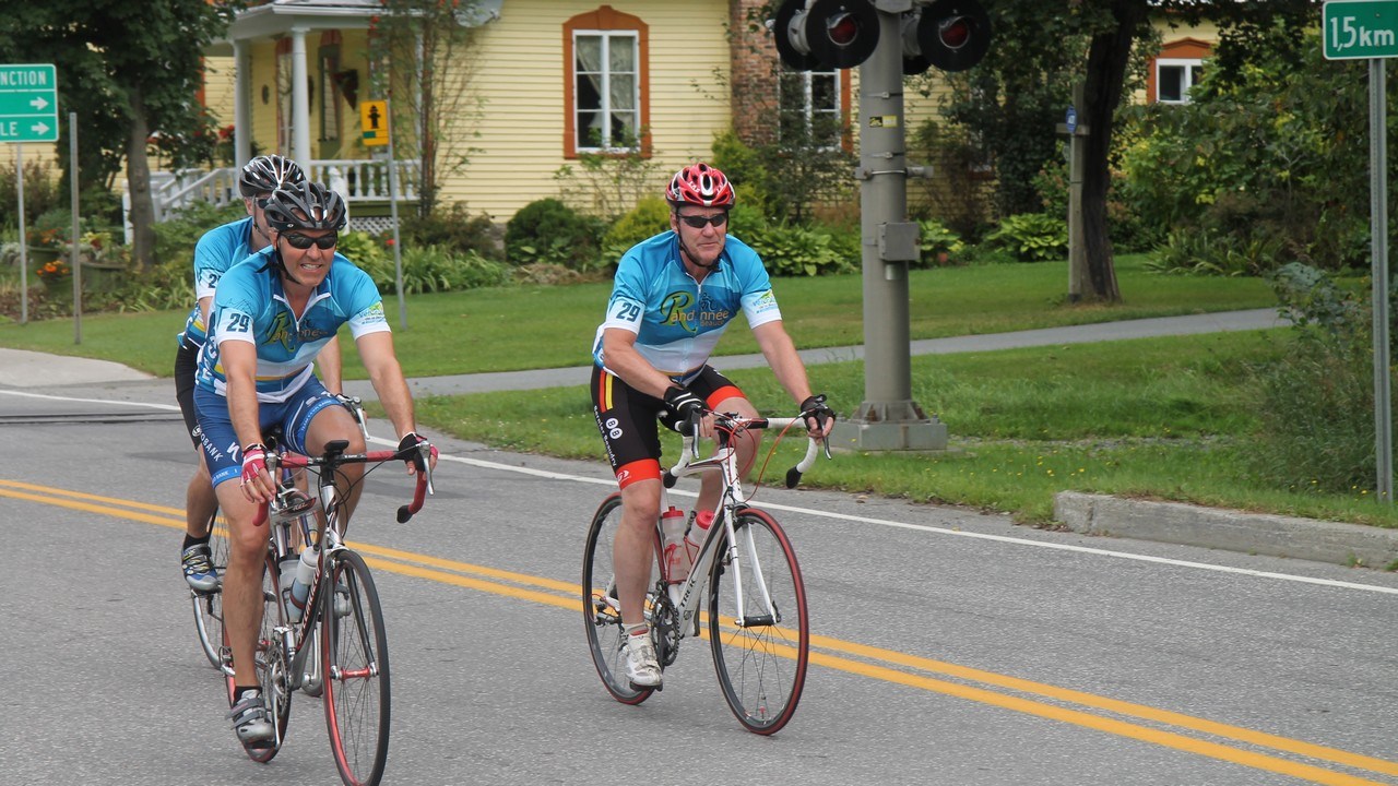 La « Randonnée Beauce 2015 » avec Marie-Philip Poulin permet d'amasser 25 000 $ pour la piste cyclable
