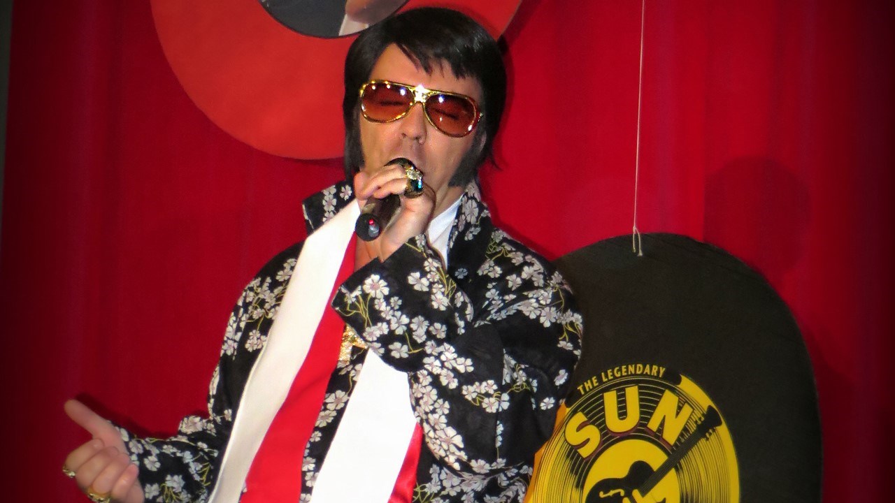 Dario Roy, qui chaussera une fois de plus les souliers du « King », a été couronné meilleur interprète à deux reprises lors de concours de personnification d’Elvis Presley.