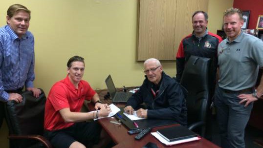 Thomas Chabot signe avec les Sénateurs d'Ottawa