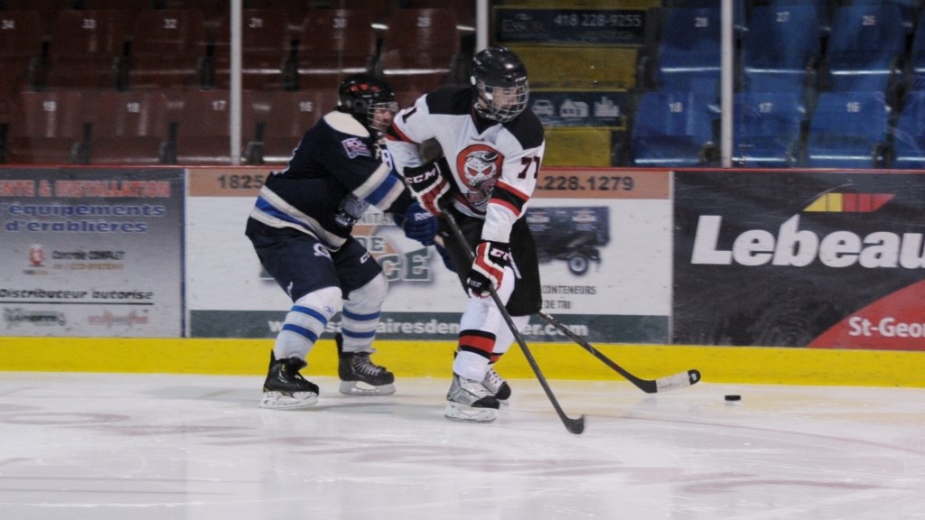 Les Bulldogs de Beauce-Centre surprennent le Cléri Sport 5-4