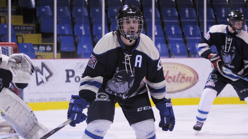 Les Bulldogs de Beauce-Centre surprennent le Cléri Sport 5-4
