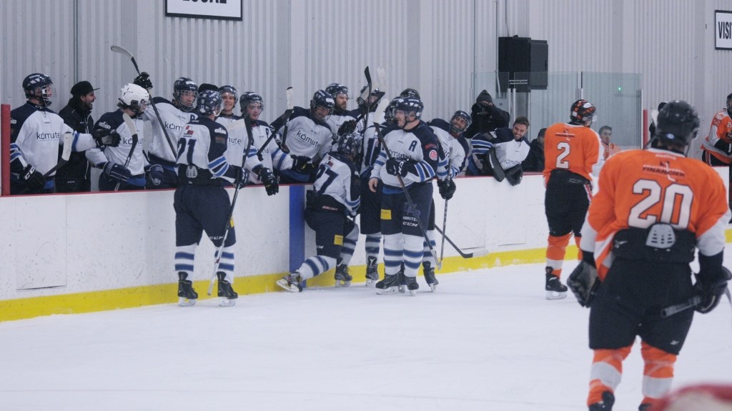 Victoire du Komutel 6-4 sur Saint-Victor
