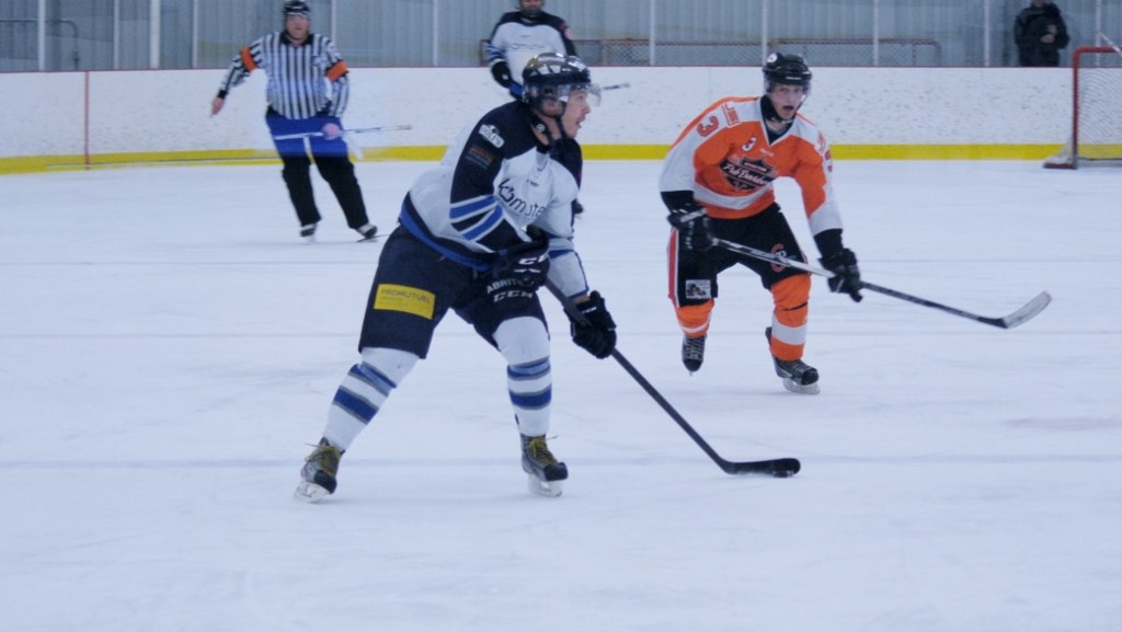 Victoire du Komutel 6-4 sur Saint-Victor