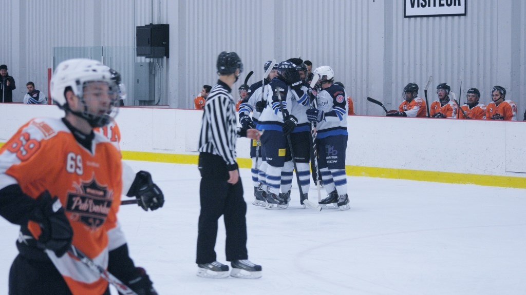 Victoire du Komutel 6-4 sur Saint-Victor