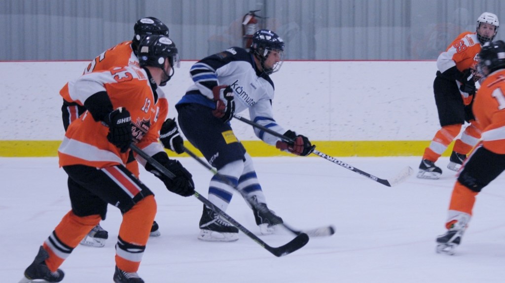 Victoire du Komutel 6-4 sur Saint-Victor