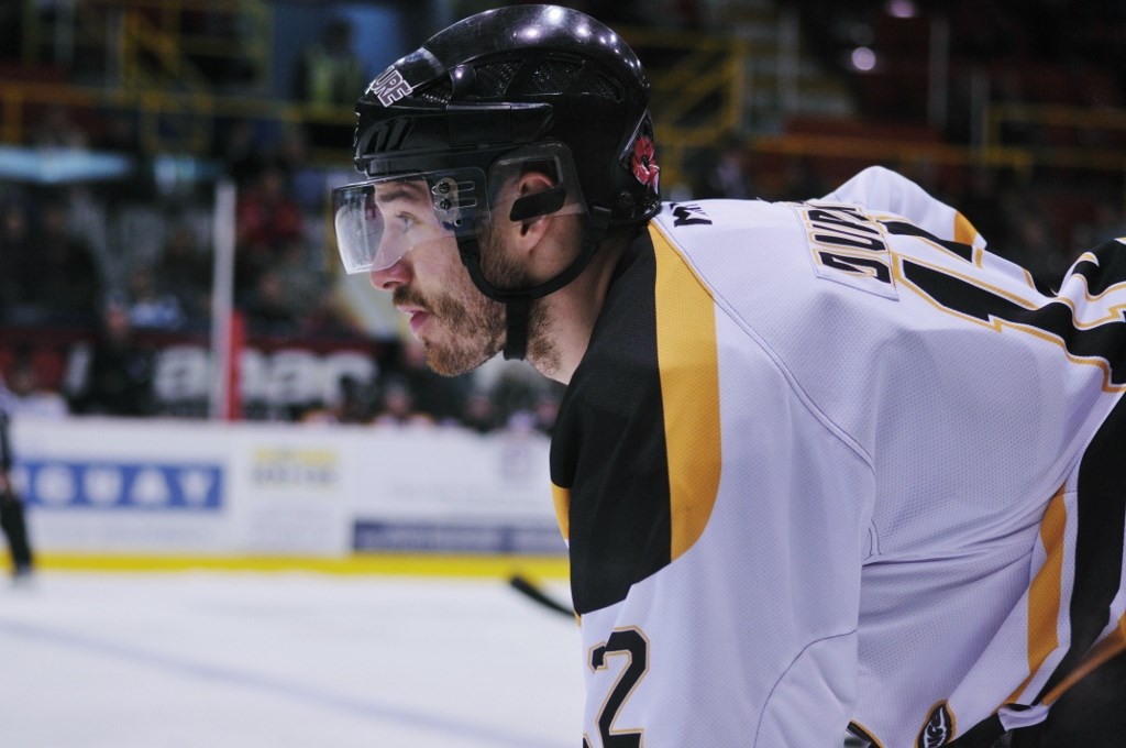 Courte victoire de 2-1 du Cool FM 103,5 sur les Éperviers de Sorel-Tracy
