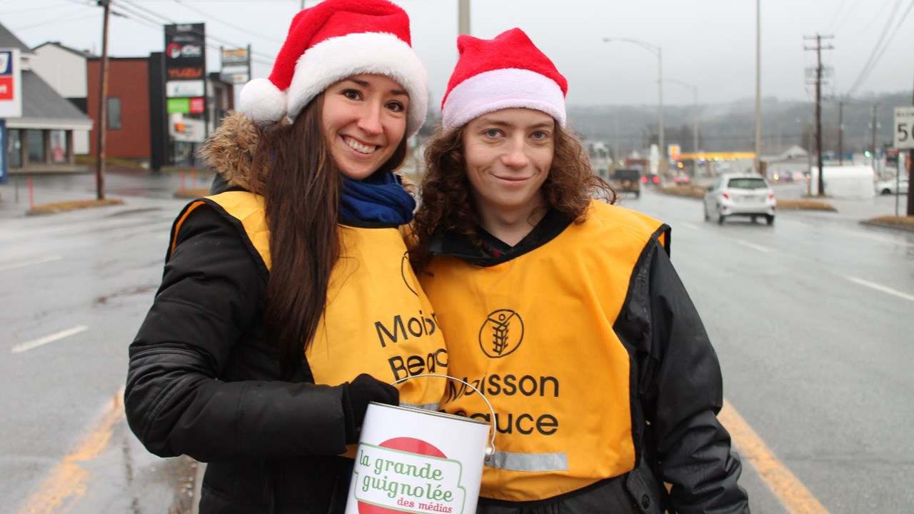 À gauche, Lysanne Busque, chargée de projets chez iClic, en compagnie de Sébastien Roy, journaliste pour EnBeauce.com.