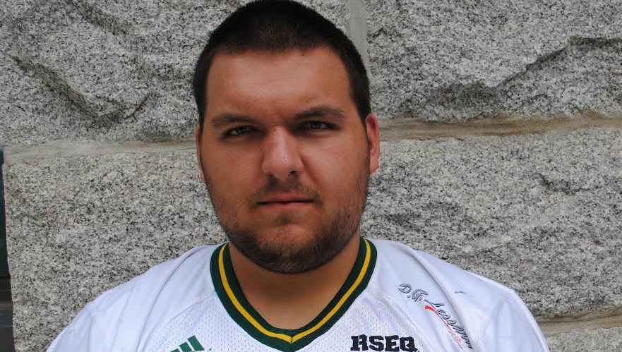 Le footballeur Karl-Éric Poirier choisit le Rouge et Or