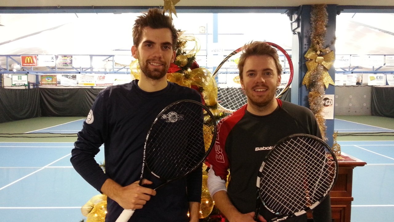 Dans la classe AA, Olivier Giraudo (à droite) l’a emporté sur Alexandre Cloutier (à gauche) en trois manches de 3-6, 6-3, et 10-8.