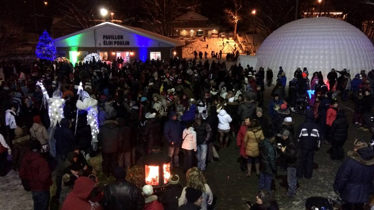 Normand DeLessard présente la soirée du nouvel An de Saint-Georges