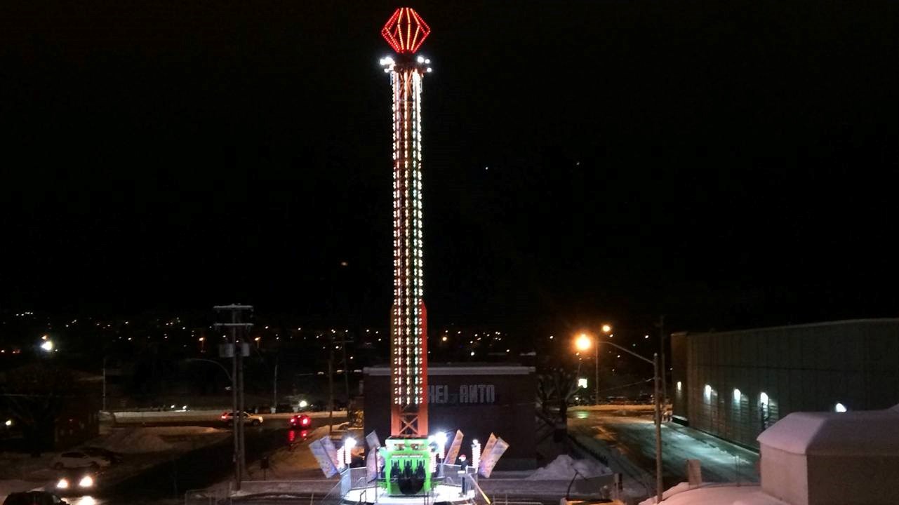 Normand DeLessard présente la soirée du nouvel An de Saint-Georges