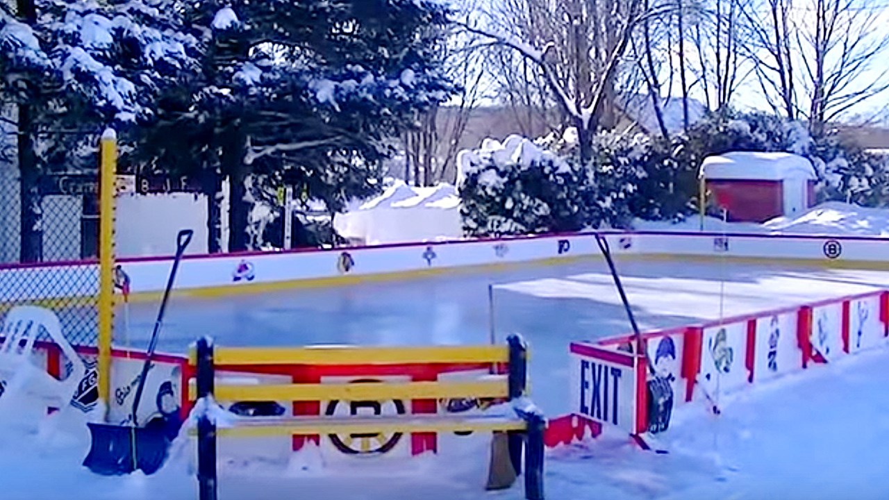 La patinoire familiale thématique de la LNH a été construite à Saint-Victor.