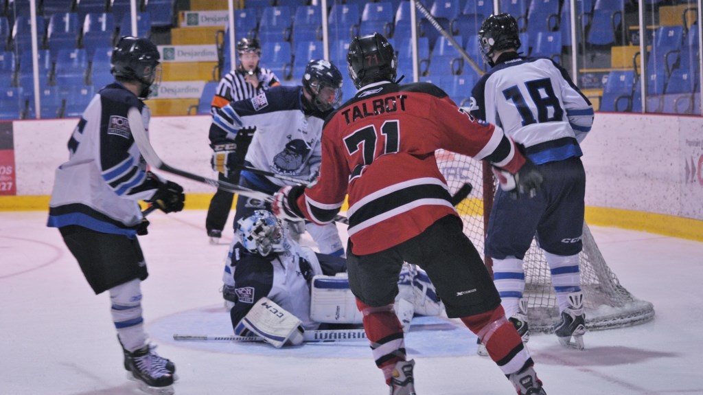 Le Cléri Sport de Saint-Georges donne une correction aux Bullsdogs de Beauce-Centre