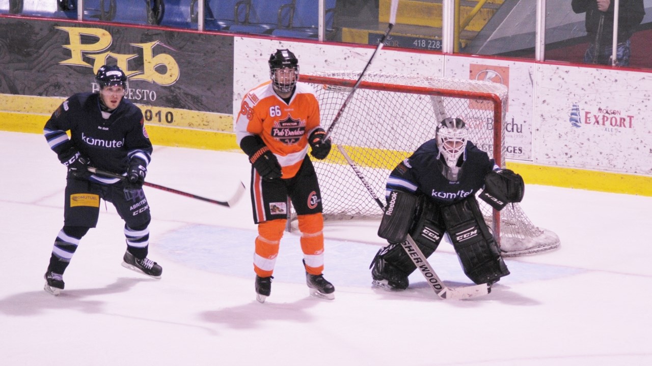 Saint-Victor l'emporte 3-2 sur le Komutel