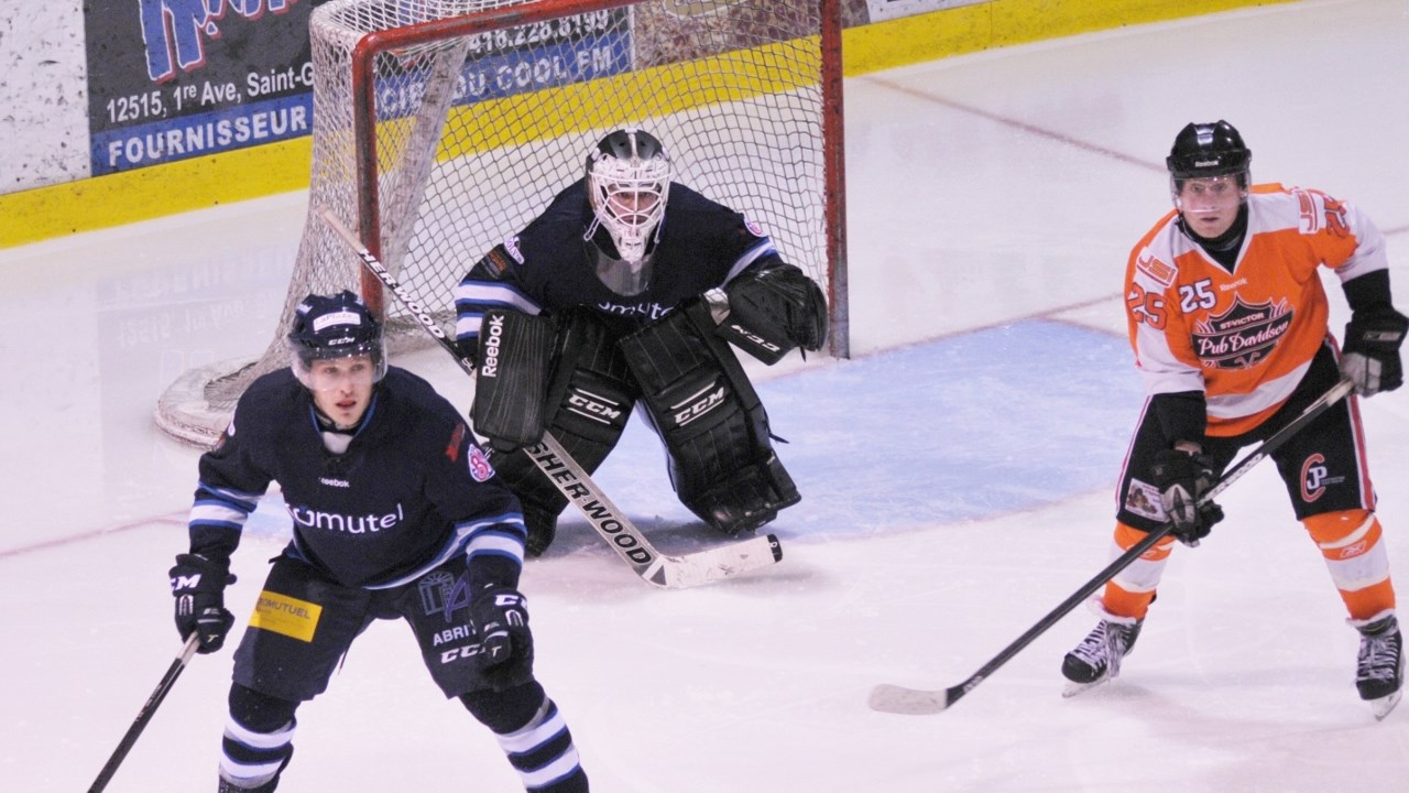Saint-Victor l'emporte 3-2 sur le Komutel