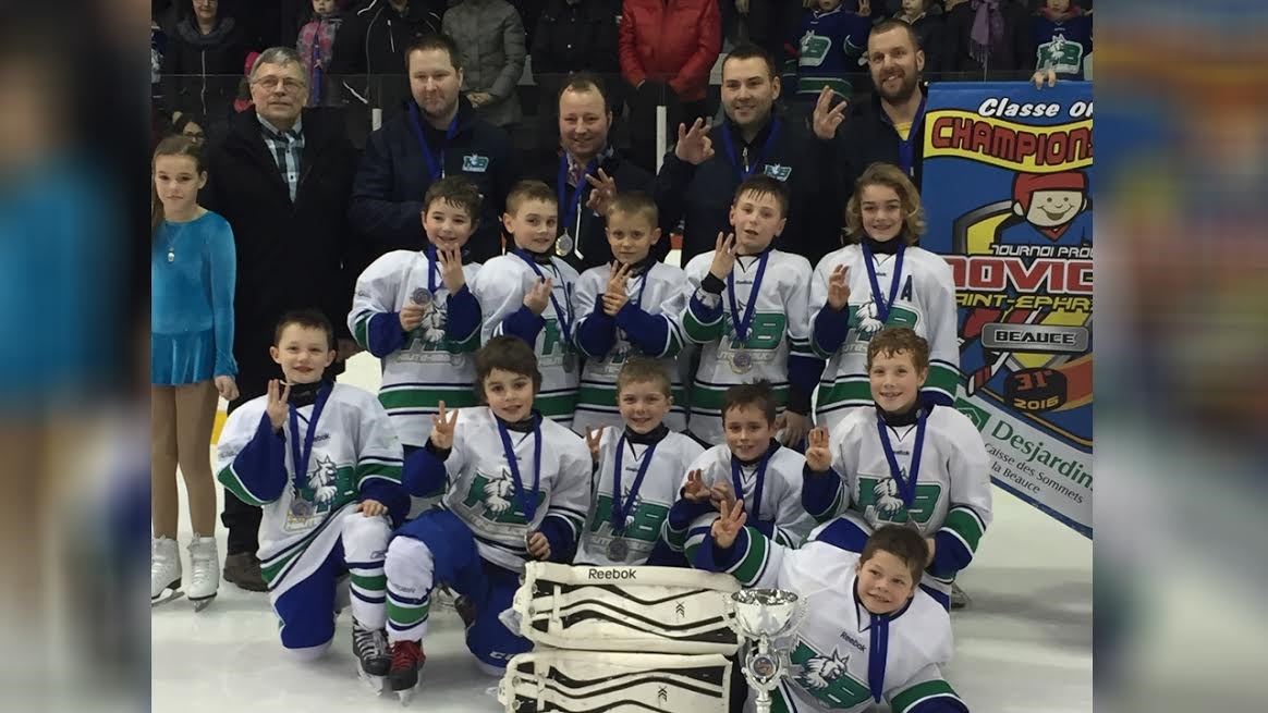 Les Lynx Novice A de Haute-Beauce remportent le tournoi de Saint-Éphrem