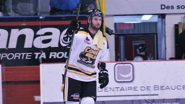 Kévin Cloutier sera de retour au jeu face aux Prédateurs