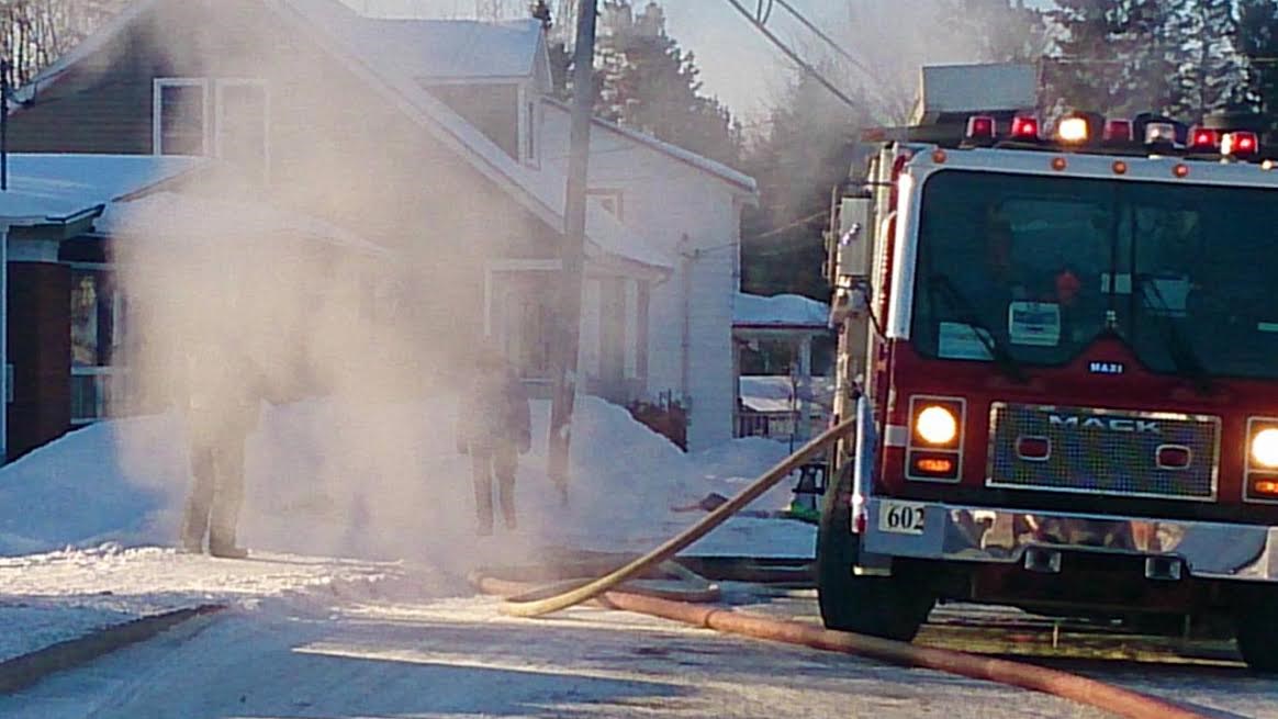 Une résidence complètement détruite par les flammes à Notre-Dame-des-Pins
