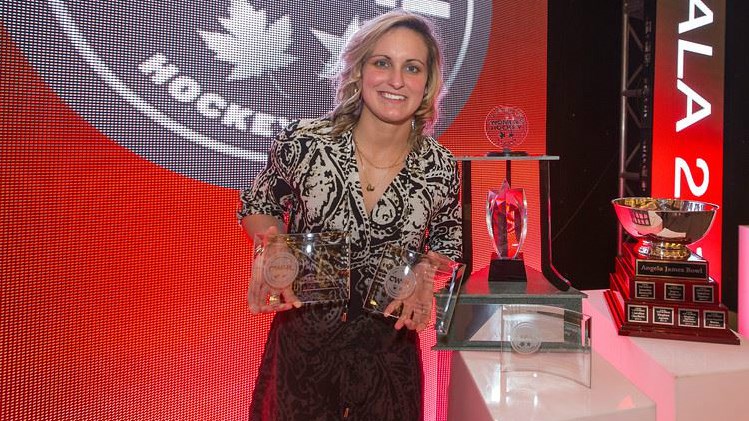Marie-Philip Poulin est élue la MVP de la LCH en 2015-2016