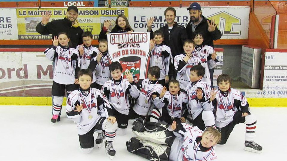 Le Garaga Novice C2 est champion des séries de la LHMCA