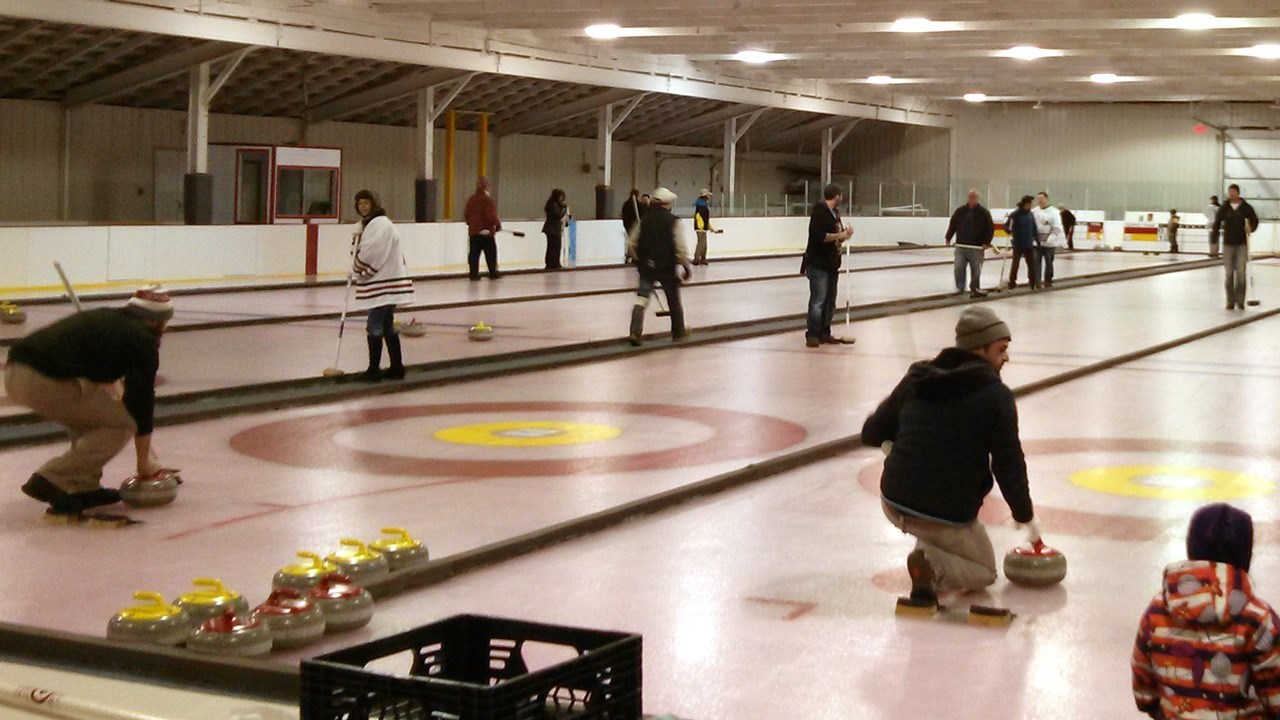Festival de curling à Saint-Honoré du 24 mars au 3 avril 2016.