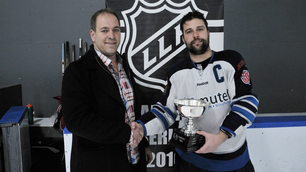 Le Komutel est toujours champion de la LLH