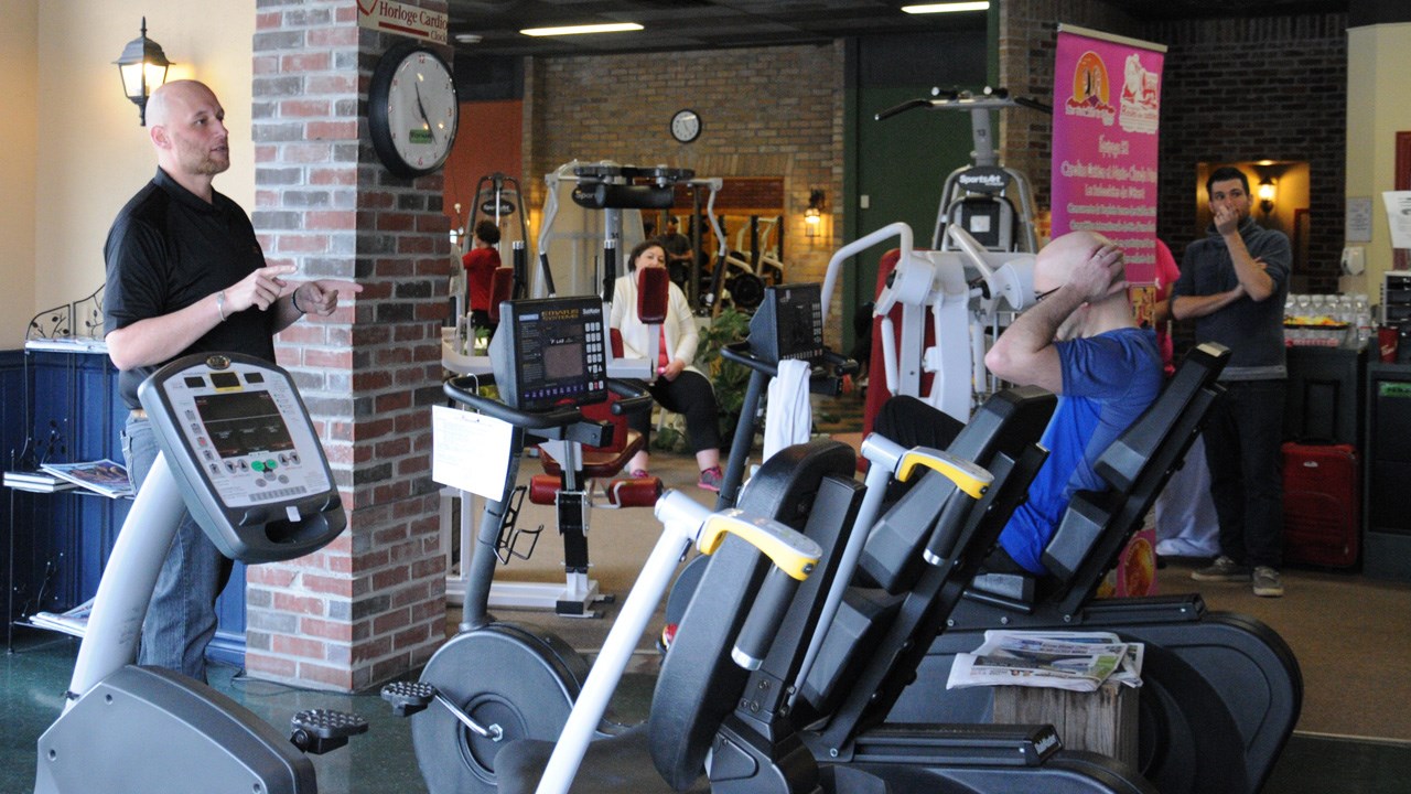 Les Surbookées du désert amassent des fonds lors d'un cardio-thon au Centre Tonus