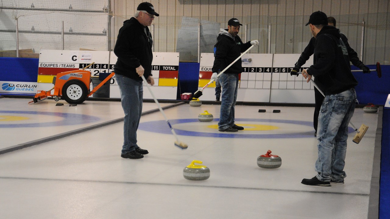 Le curling pour prolonger l'ouverture de l'aréna de Saint-Honoré