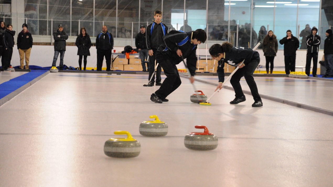 Le curling pour prolonger l'ouverture de l'aréna de Saint-Honoré