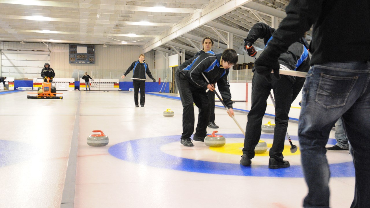 Le curling pour prolonger l'ouverture de l'aréna de Saint-Honoré
