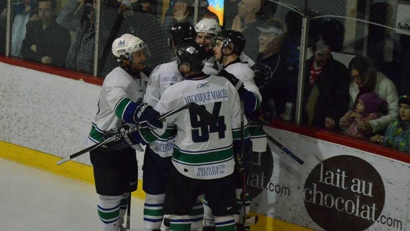 LHBBF : La série finale entre Saint-Joseph et Lotbinière est égale 2-2