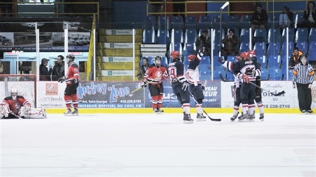 Junior AA : Lévis l'emporte contre le Cléri Sport et égalise la série