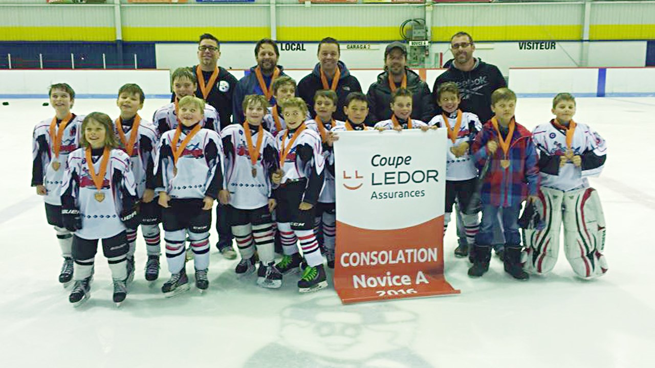 La médaille de bronze pour le Garaga de Saint-Georges Novice A2 à la Coupe Ledor