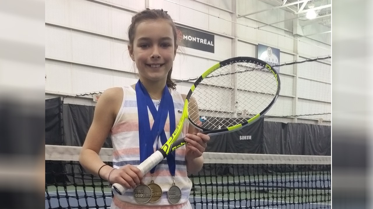 La joueuse de tennis Alizée Poulin remporte trois médailles lors du Duel 10