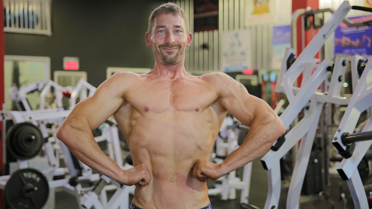 Jayson Pomerleau s’entraîne depuis maintenant trois ans au Cardio Gym à Saint-Georges, mais ce n'est que depuis septembre 2015 qu'il se prépare à la Coupe Prestige.