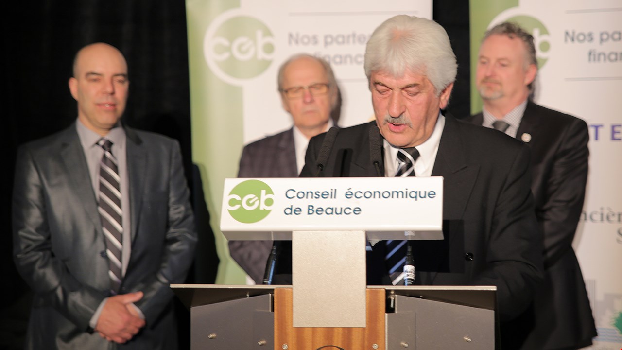 Rassembleur, Germain Jacques a su, en compagnie de son épouse Martyne, rallier les gens de La Guadeloupe et des municipalités avoisinantes à sa cause.