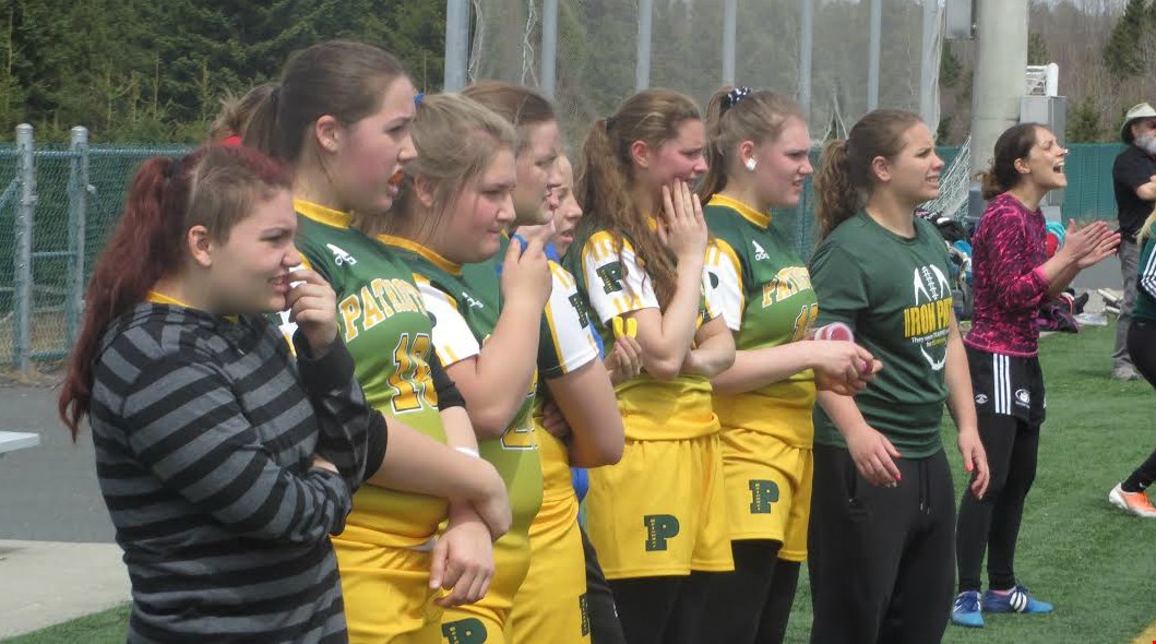 L'équipe de rugby des Patriotes de la polyvalente Bélanger démontre du caractère