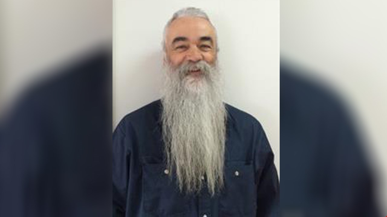 Yvan Labbé, un résident de Sainte-Marie, a accepté de raser sa barbe qu’il laisse pousser depuis 42 ans à l’occasion du Défi têtes rasées de Leucan.