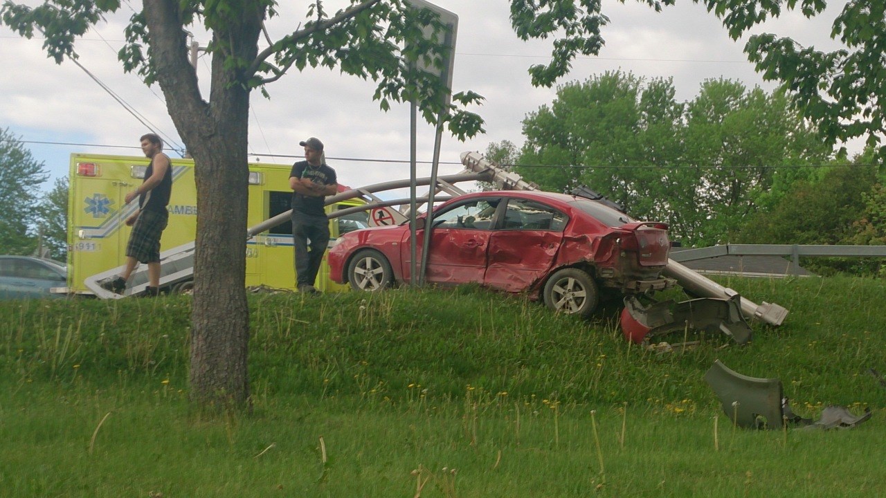 Accident au coin de la 127e rue et du boulevard Lacroix à Saint-Georges