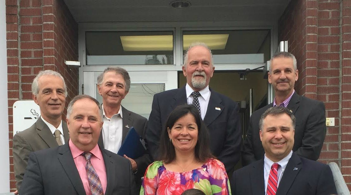 Le ministre de l'Éducation Sébastien Proulx visite les établissements scolaires de Beauce-Sud