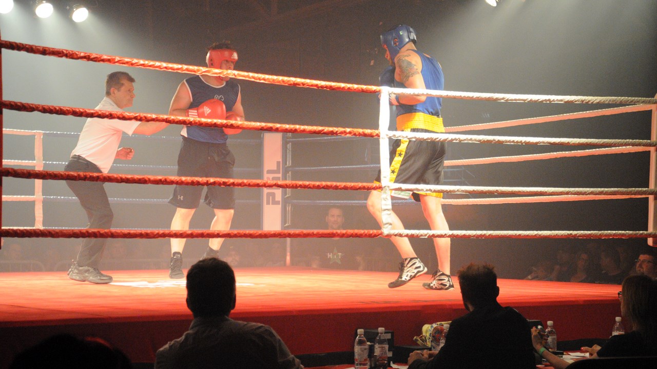 Victoire percutante d'Hubert Poulin lors du Gala de boxe Dooly's