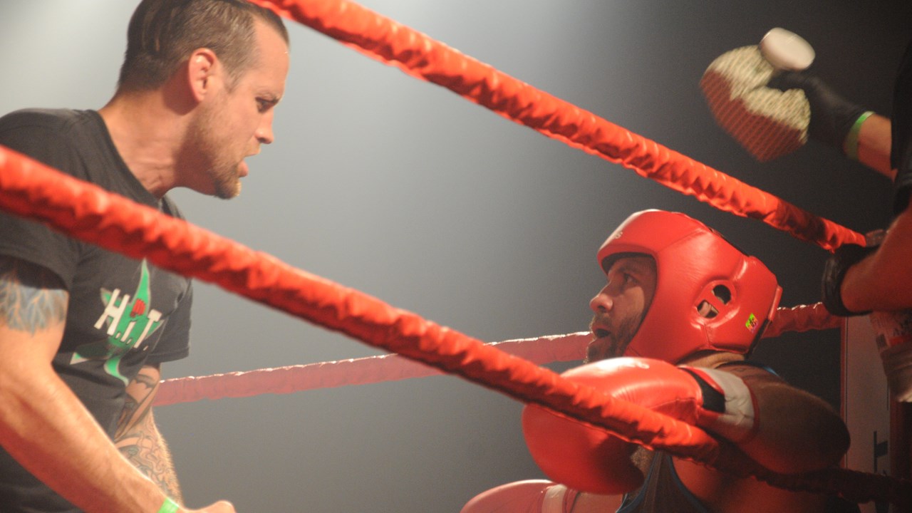 Victoire percutante d'Hubert Poulin lors du Gala de boxe Dooly's