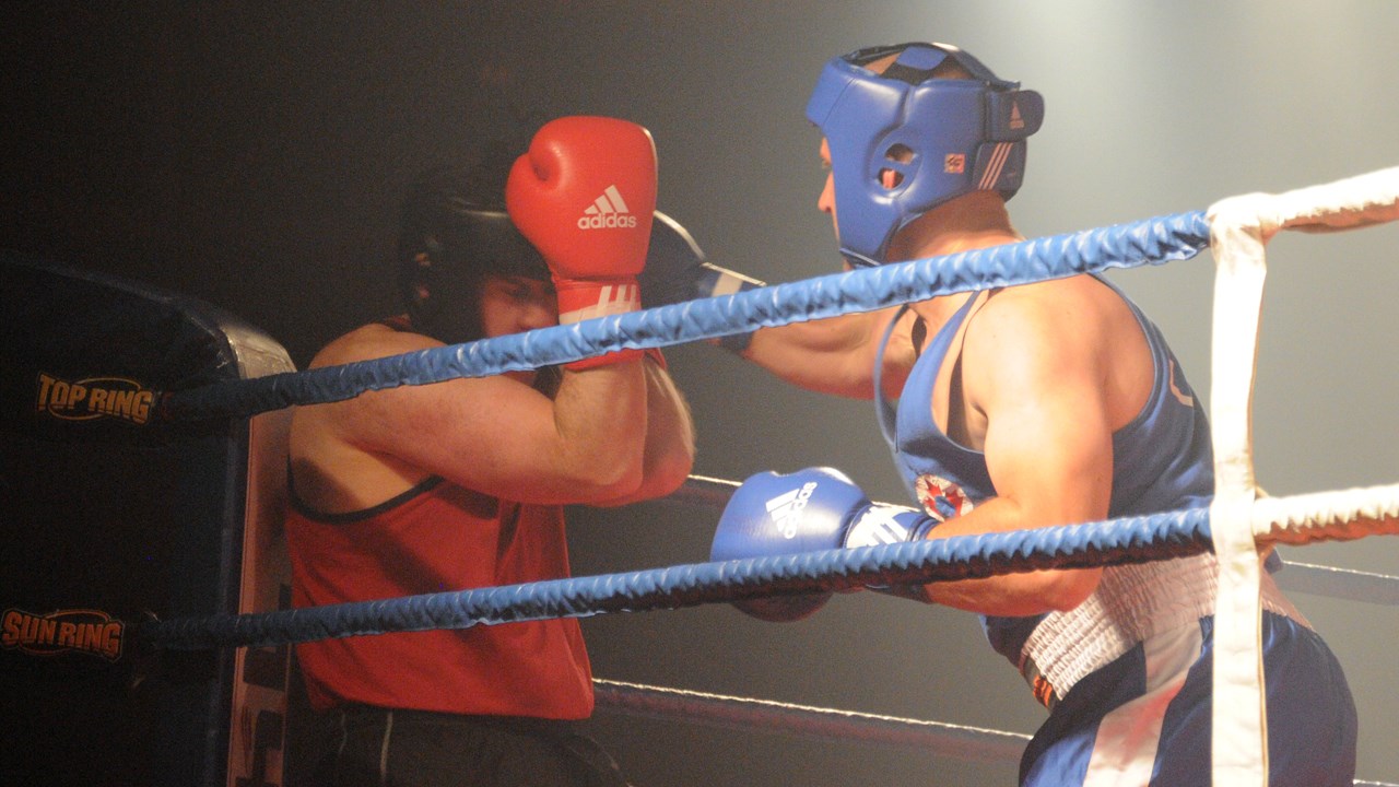 Victoire percutante d'Hubert Poulin lors du Gala de boxe Dooly's